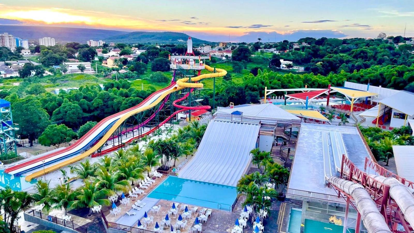 Spazzio Diroma - Com Acesso Acqua Park 卡达斯诺瓦斯 外观 照片